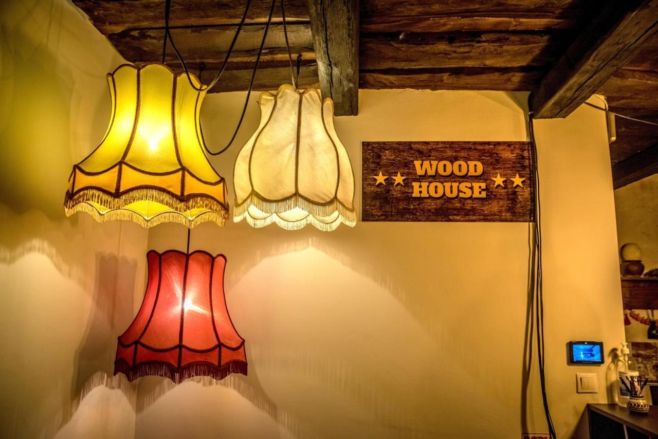 فندق Wood House Republicii براشوف المظهر الخارجي الصورة