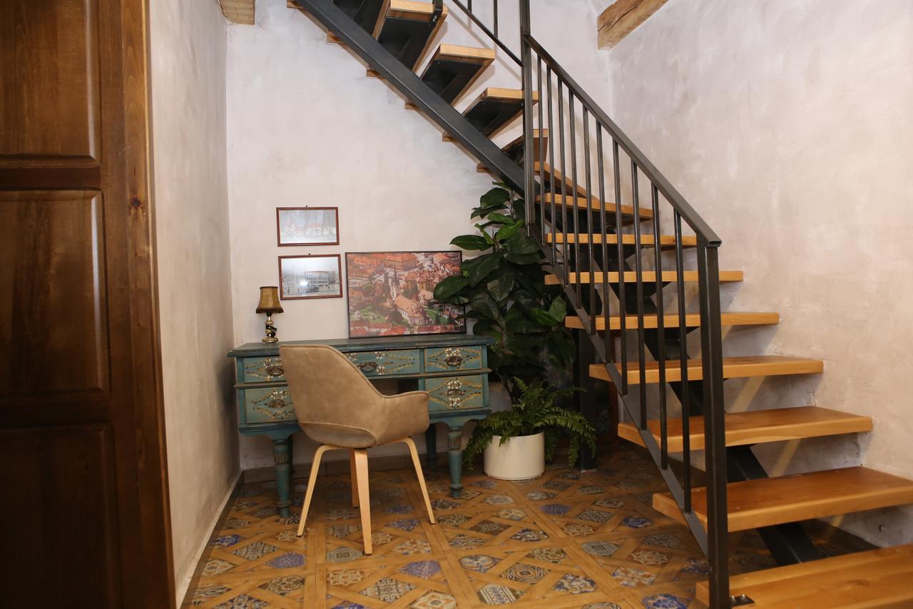 فندق Wood House Republicii براشوف المظهر الخارجي الصورة